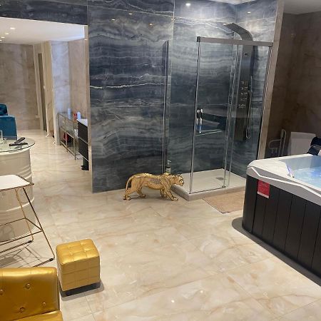 Golden Junior - Jacuzzi Rouen Exterior foto